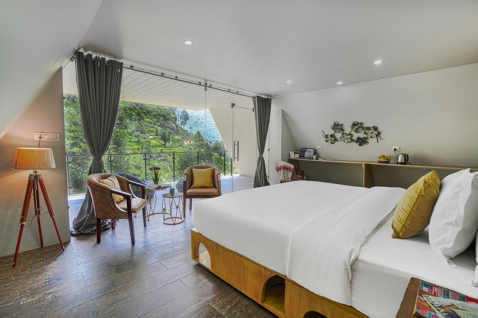 River View Single Room