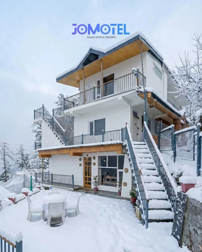 Peaceful location of Jomotel Dayaar in Theog